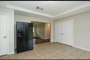 10819 Royal Tricia Dr, Conroe, TX 77303 - Photo 4