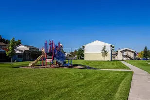 405 SW 11th St, Other, OR 97838 - Photo 6