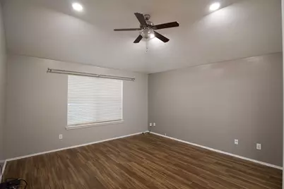 2710 Sockeye Drive, Houston, TX 77045 - Photo 8