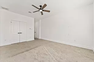 725 E 37th St, Houston, TX 77022 - Photo 28