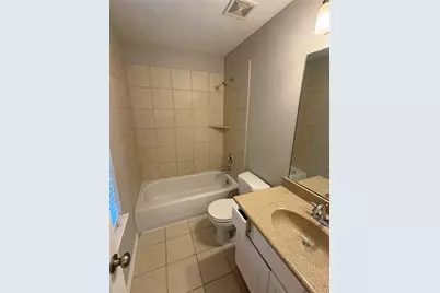 2614 Enclave At Shady Acres Court, Houston, TX 77008 - Photo 12