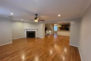 2614 Enclave At Shady Acres Ct, Houston, TX 77008 - Photo 6