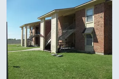 1107 W Whitney Place Drive, Whitney, TX 76692 - Photo 4