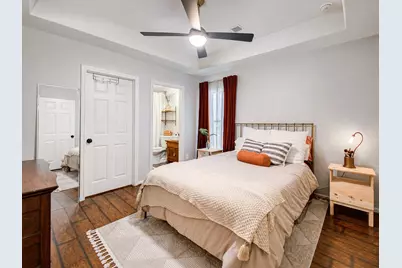 8647 Suburban Oaks Road, Houston, TX 77093 - Photo 10