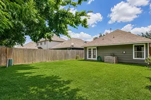 8647 Suburban Oaks Rd, Houston, TX 77093 - Photo 20