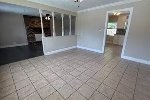 10425 Chambers St, Houston, TX 77034 - Photo 2
