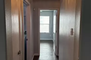 15327 Summerlyn Point Ln, Houston, TX 77053 - Photo 18