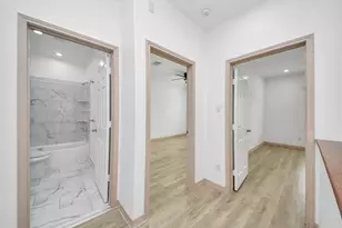 5947 Southseas St, Houston, TX 77033 - Photo 26