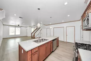 5947 Southseas St, Houston, TX 77033 - Photo 14