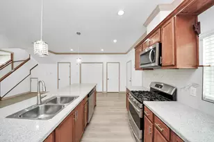 5947 Southseas St, Houston, TX 77033 - Photo 12