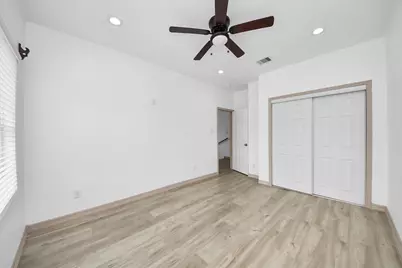 5947 Southseas Street, Houston, TX 77033 - Photo 32