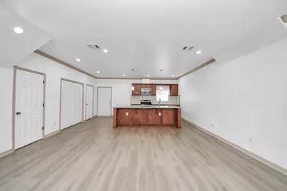 5947 Southseas Street, Houston, TX 77033 - Photo 18