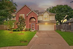 10819 Belle Haven Dr, Houston, TX 77065 - Photo 2