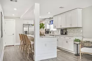 3010 Bernardo De Galvez Ave, Galveston, TX 77550 - Photo 10