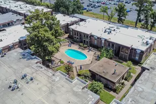 7575 Katy Fwy, Houston, TX 77024 - Photo 20
