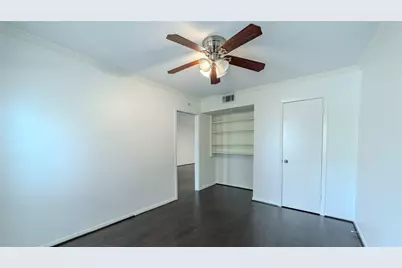 7575 Katy Freeway #103, Houston, TX 77024 - Photo 16