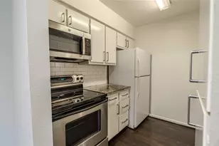 7575 Katy Fwy, Houston, TX 77024 - Photo 6