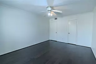 7575 Katy Fwy, Houston, TX 77024 - Photo 10