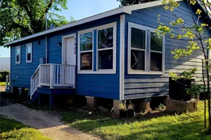 7608 E Magnolia St, Houston, TX 77012 - Photo 1