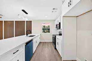 2426 Woodsdale Blvd, Houston, TX 77038 - Photo 14