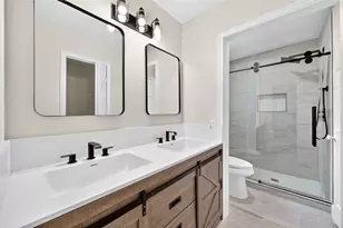 2426 Woodsdale Blvd, Houston, TX 77038 - Photo 22
