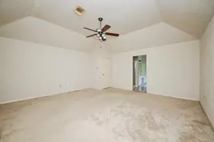 9731 New Kent Dr, Sugar Land, TX 77498 - Photo 16
