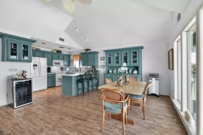 427 Tahiti Road, Tiki Island, TX 77554 - Photo 22