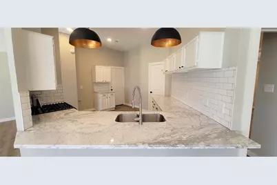 322 Village Creek Drive, Webster, TX 77598 - Photo 2