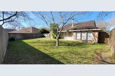 322 Village Creek Drive, Webster, TX 77598 - Photo 16