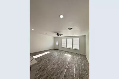 7710 Darnay Drive #A, Houston, TX 77033 - Photo 8