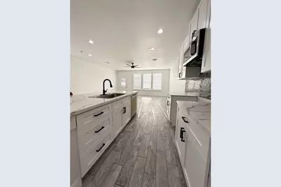 7710 Darnay Drive #A, Houston, TX 77033 - Photo 10