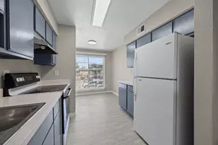 9616 Long Point Rd, Houston, TX 77055 - Photo 10