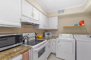 357 N Post Oak Ln, Houston, TX 77024 - Photo 14