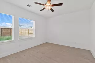 5243 Celestial Ct, Iowa Colony, TX 77583 - Photo 18