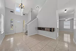 11811 Fossil Rock Ln, Houston, TX 77034 - Photo 4