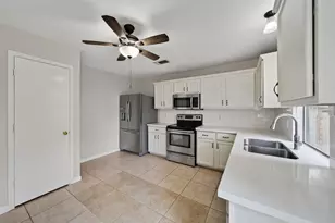 11811 Fossil Rock Ln, Houston, TX 77034 - Photo 14