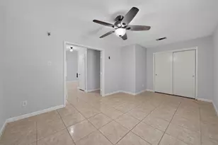11811 Fossil Rock Ln, Houston, TX 77034 - Photo 20