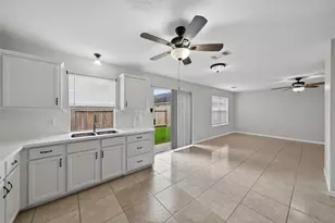 11811 Fossil Rock Ln, Houston, TX 77034 - Photo 18
