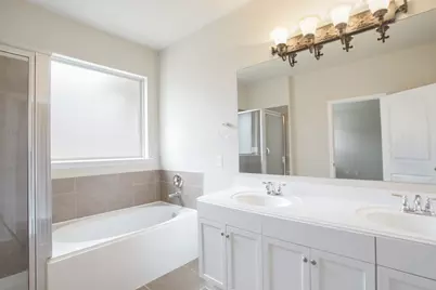 50 Hearthwick Place, The Woodlands, TX 77375 - Photo 16