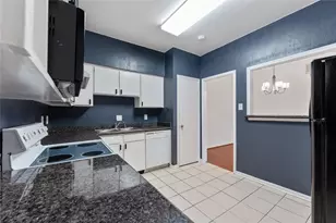 2100 Tanglewilde St, Houston, TX 77063 - Photo 12