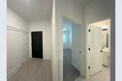 4727 Bay Vista Drive, Baytown, TX 77523 - Photo 2