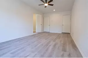 10221 Bretton Dr, Houston, TX 77016 - Photo 18