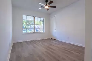 10221 Bretton Dr, Houston, TX 77016 - Photo 8