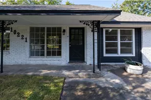 10221 Bretton Dr, Houston, TX 77016 - Photo 2