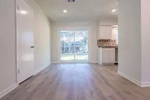 10221 Bretton Dr, Houston, TX 77016 - Photo 10