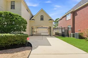 16127 Stewarts Grove Dr, Spring, TX 77379 - Photo 4