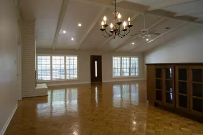 372 Oak Hill Drive, Huntsville, TX 77340 - Photo 2