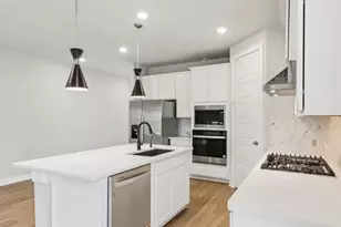 212 Raine Mnr Ct, Montgomery, TX 77316 - Photo 2