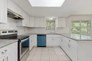 1122 Tigris Ln, Houston, TX 77090 - Photo 4