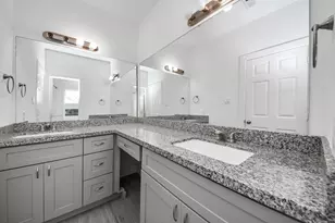 8305 Prairie View Dr, Houston, TX 77088 - Photo 16